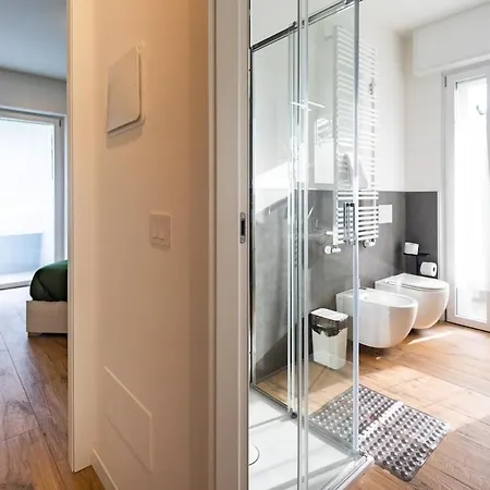 Modern Grey Flat In Apartamento *