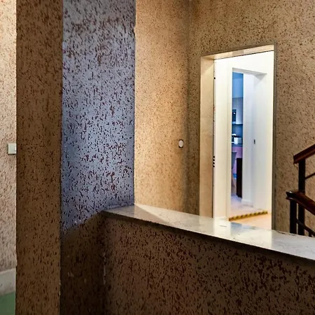 Apartamento Modern Grey Flat In *