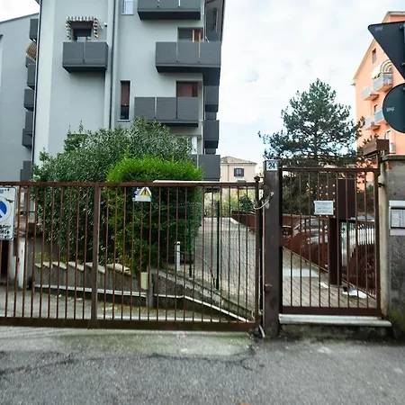 Apartamento Modern Grey Flat In Verona