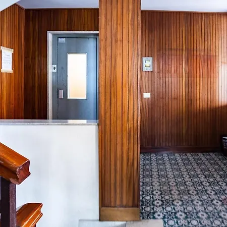Apartamento Modern Grey Flat In